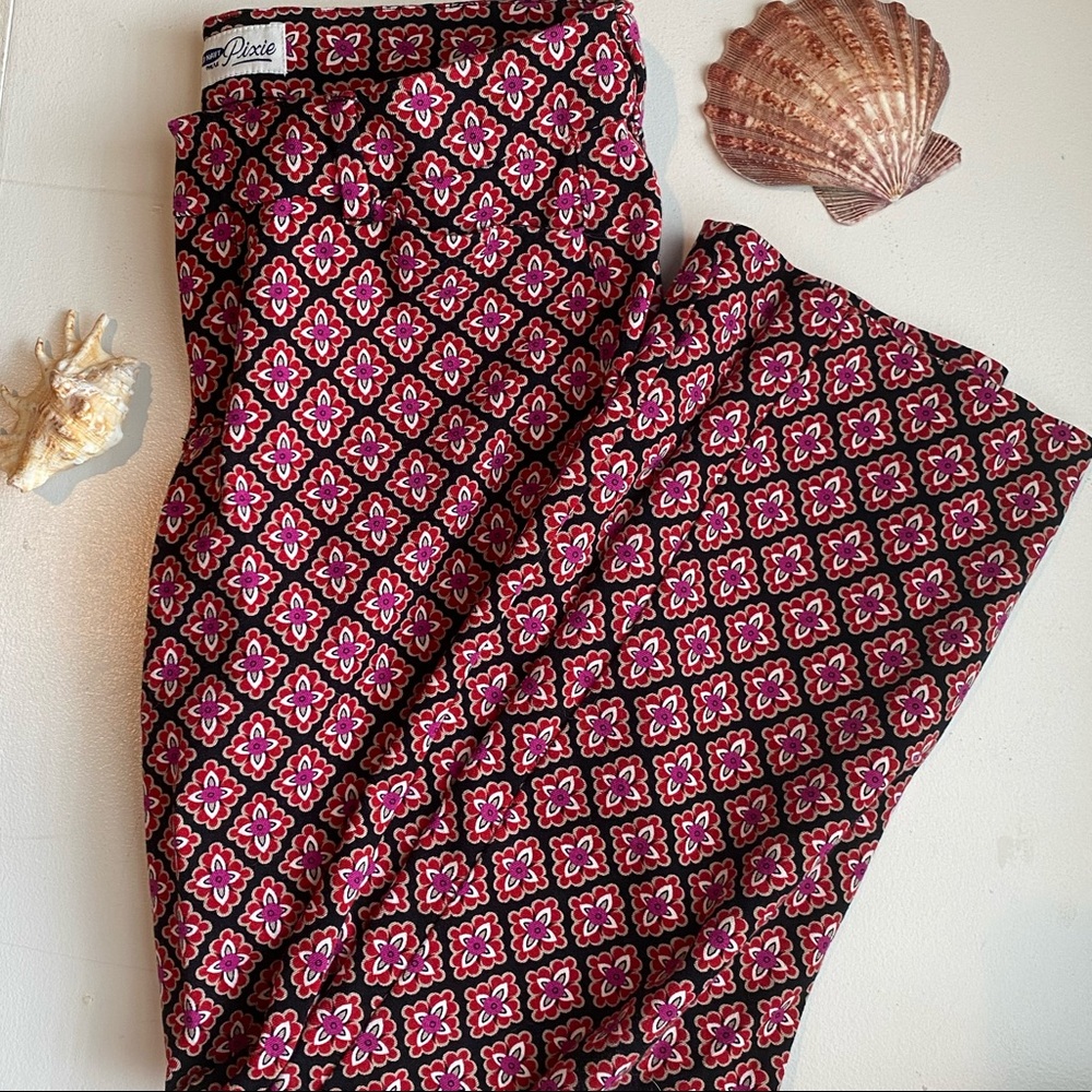 PATTERNED PIXIE PANTS